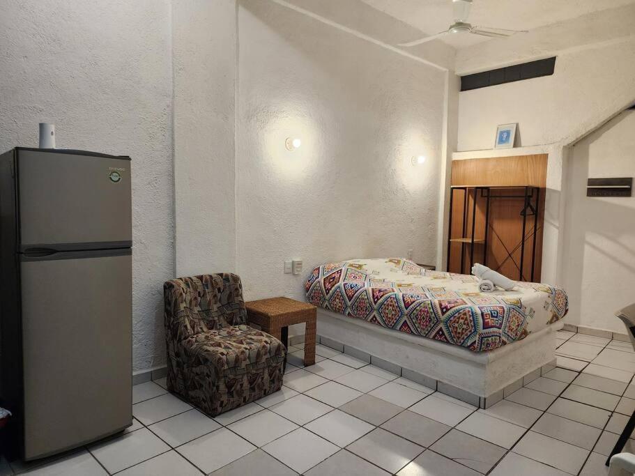 Small Studio Apt 5Min To Dt! 지와타네호 외부 사진