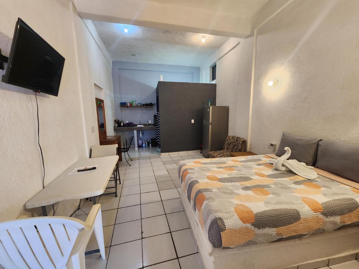 Small Studio Apt 5Min To Dt! 지와타네호 외부 사진